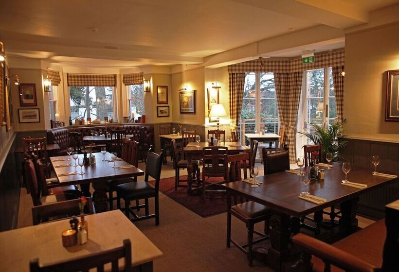 بنسيون The Jug And Bottle