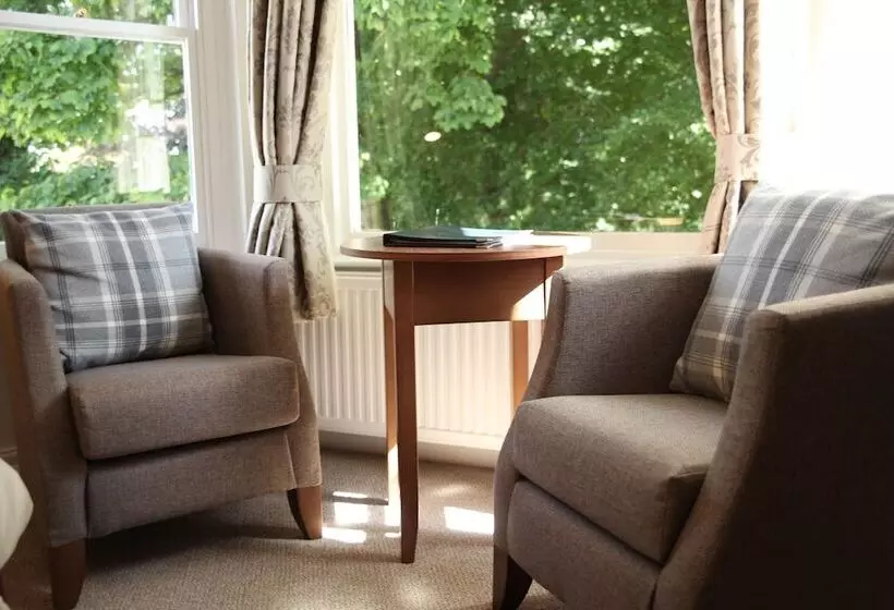 Majatalo The Jug And Bottle