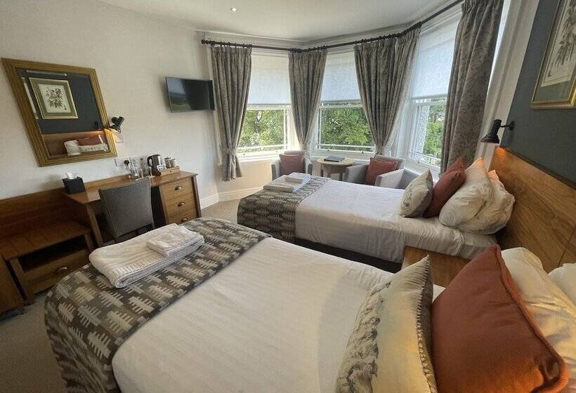 بنسيون The Jug And Bottle