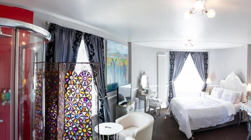 פנסיון The Roundhouse