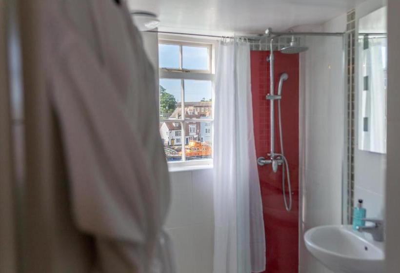 פנסיון The Roundhouse