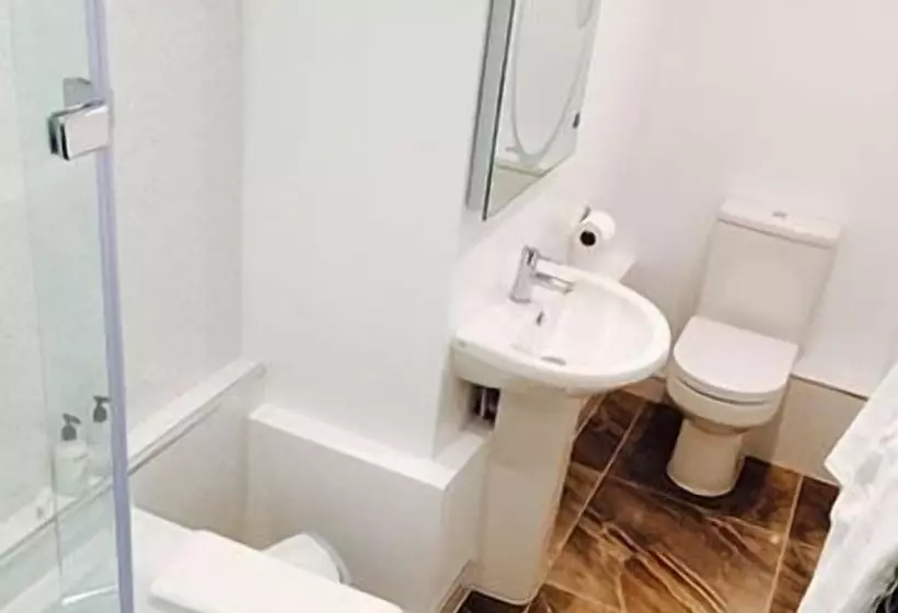 Majatalo The Tudor Rose