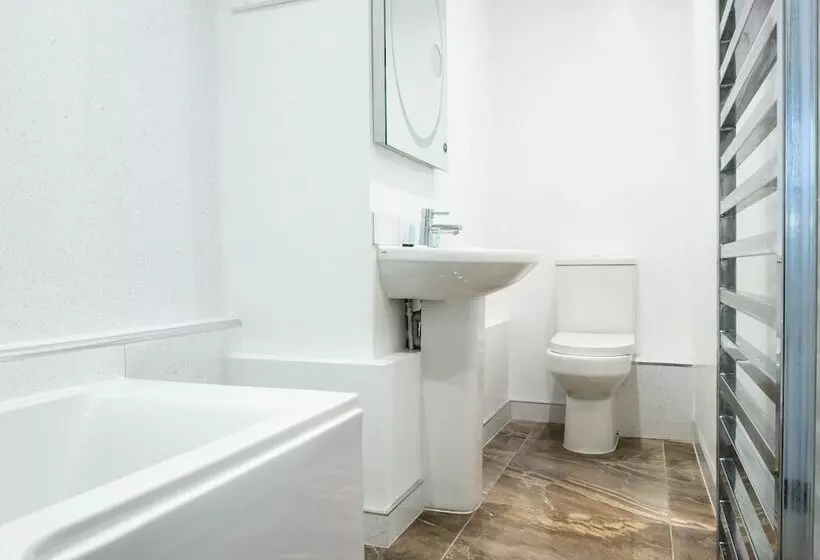 Majatalo The Tudor Rose