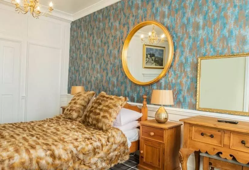 Majatalo The Tudor Rose