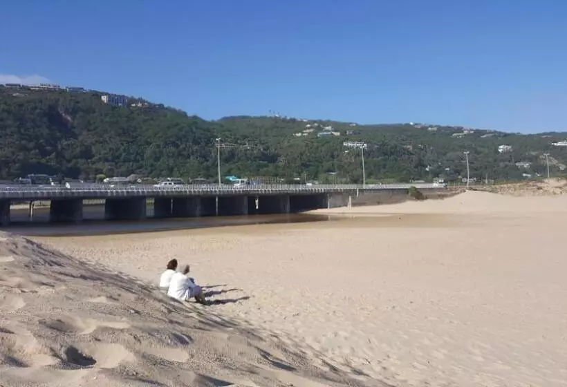 ペンション Waterside Lodge