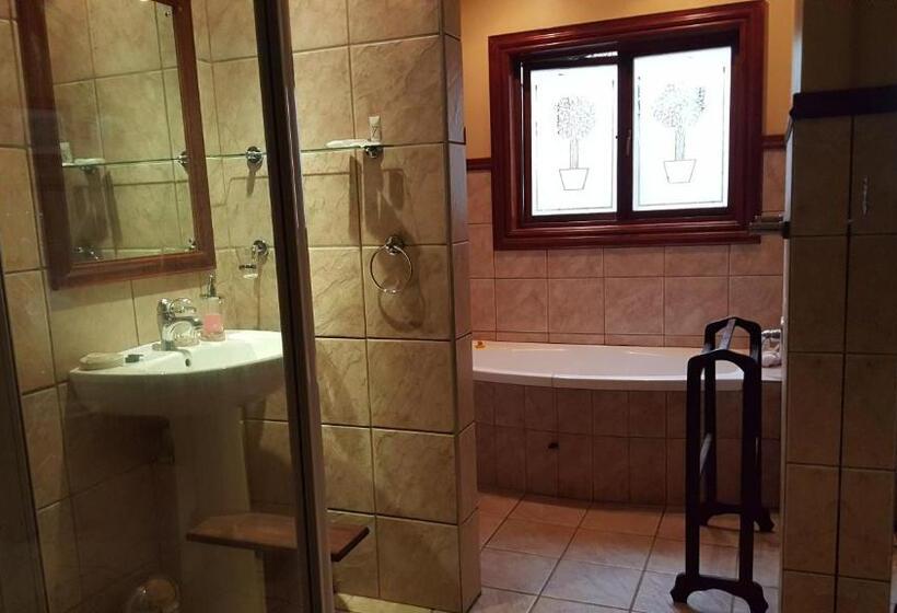 פנסיון Waterside Lodge