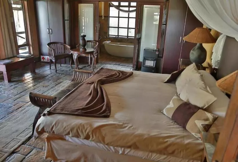 ペンション Waterside Lodge