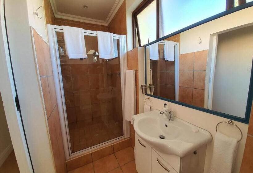 פנסיון Waterside Lodge