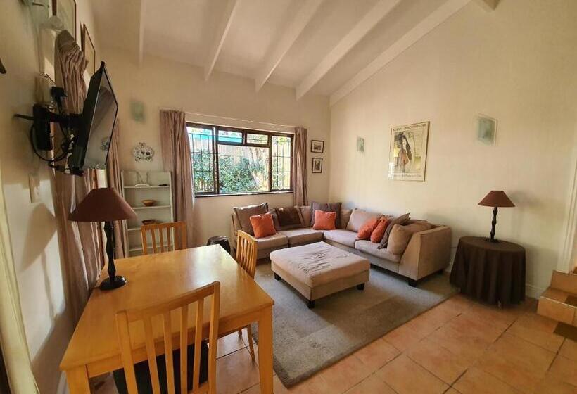 פנסיון Waterside Lodge