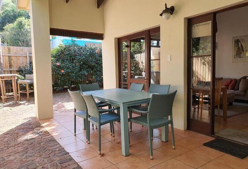 פנסיון Waterside Lodge