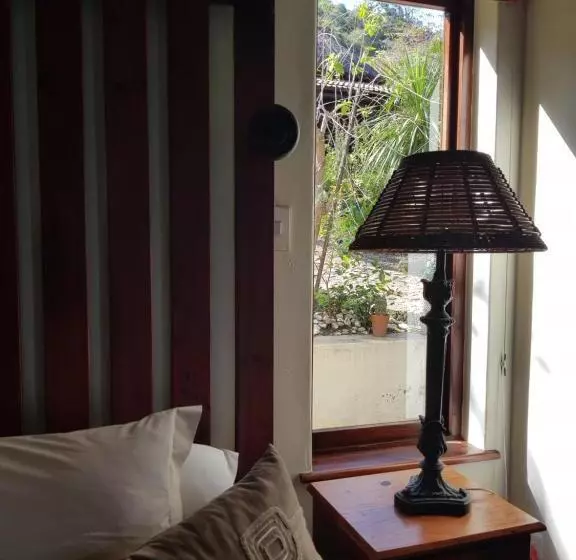 ペンション Waterside Lodge