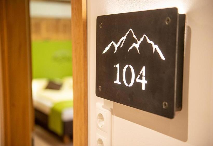 بنسيون Alpinspa Zur Post