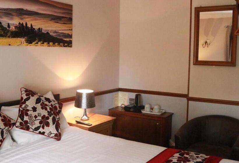 Ostello Lion And Fiddle