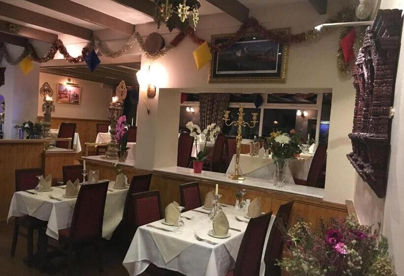 Ostello Lion And Fiddle