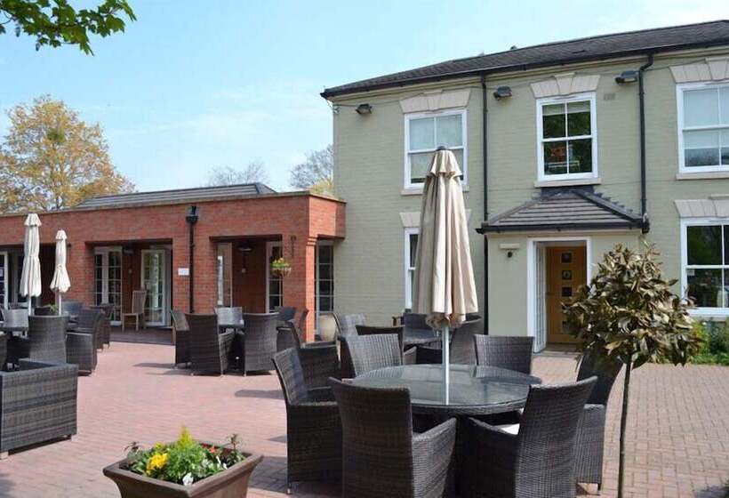 فندق صغير The Dewdrop Inn