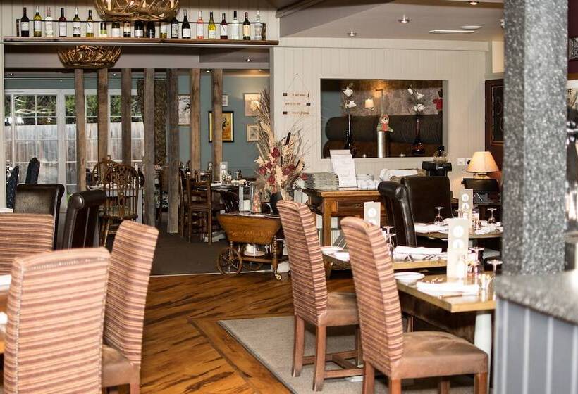 فندق صغير The Dewdrop Inn