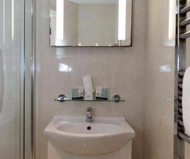 فندق صغير The Dewdrop Inn