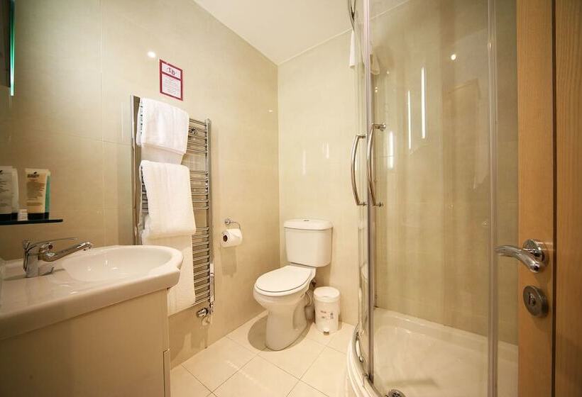 فندق صغير The Dewdrop Inn