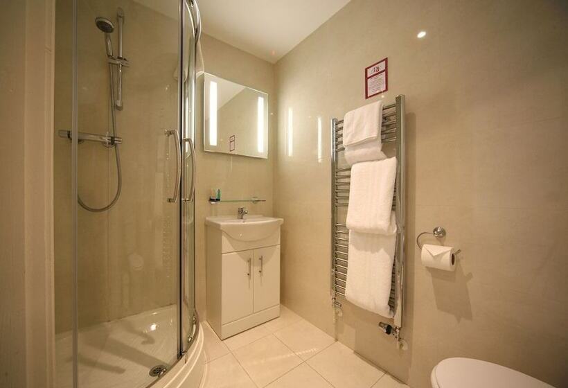 فندق صغير The Dewdrop Inn