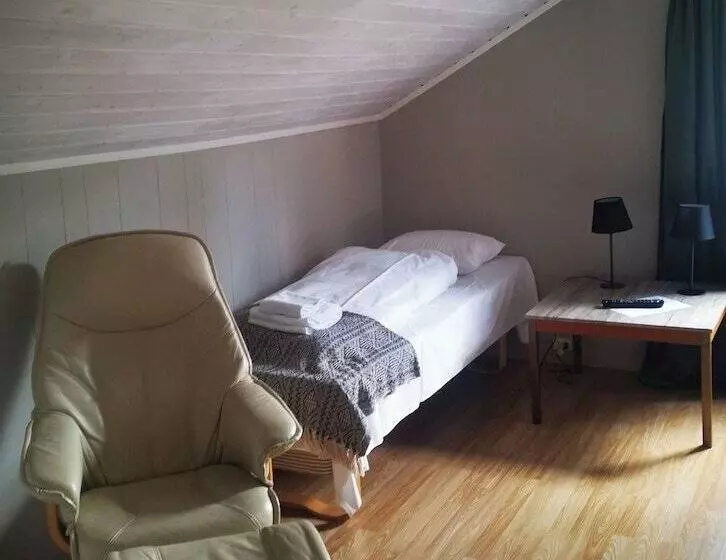 Retkeilymaja Vertshuset Fannarheimr   Bed &breakfast