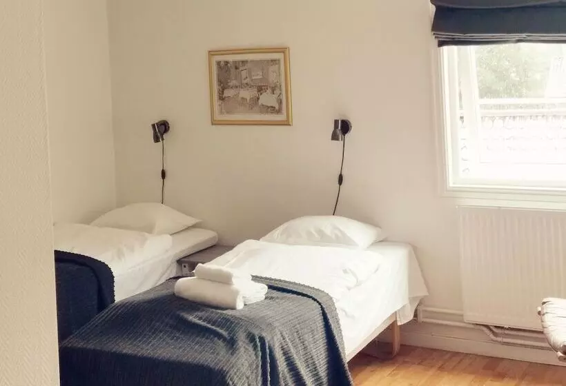 Retkeilymaja Vertshuset Fannarheimr   Bed &breakfast