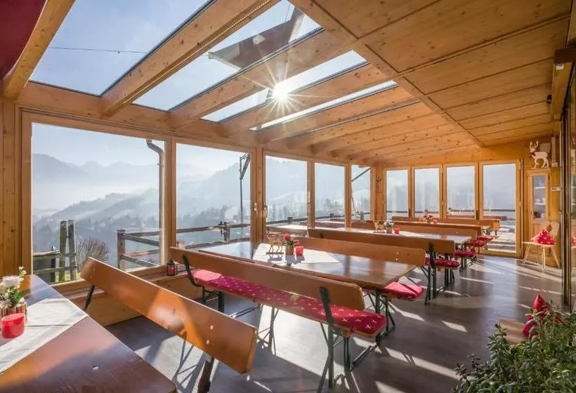 Majatalo Berggasthof Hummelei
