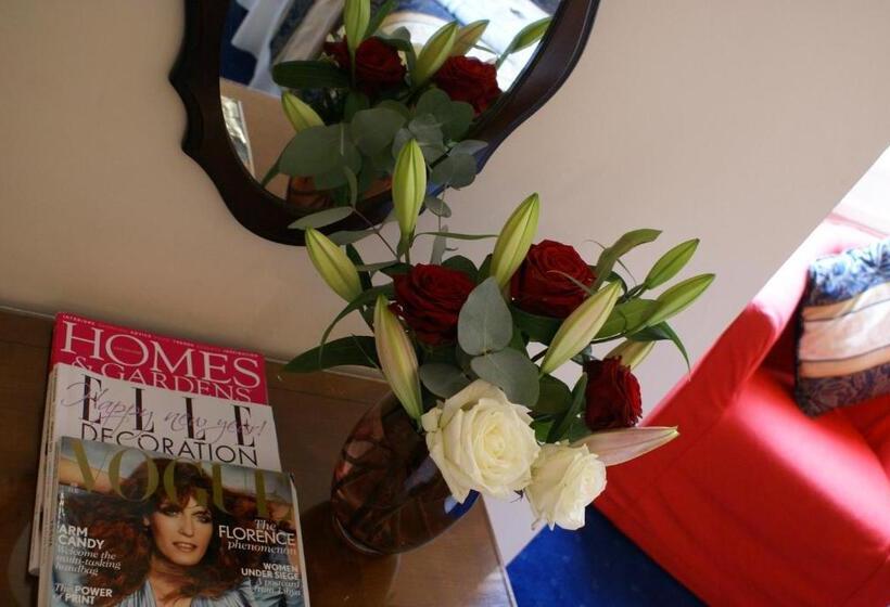 פנסיון Devonshire House