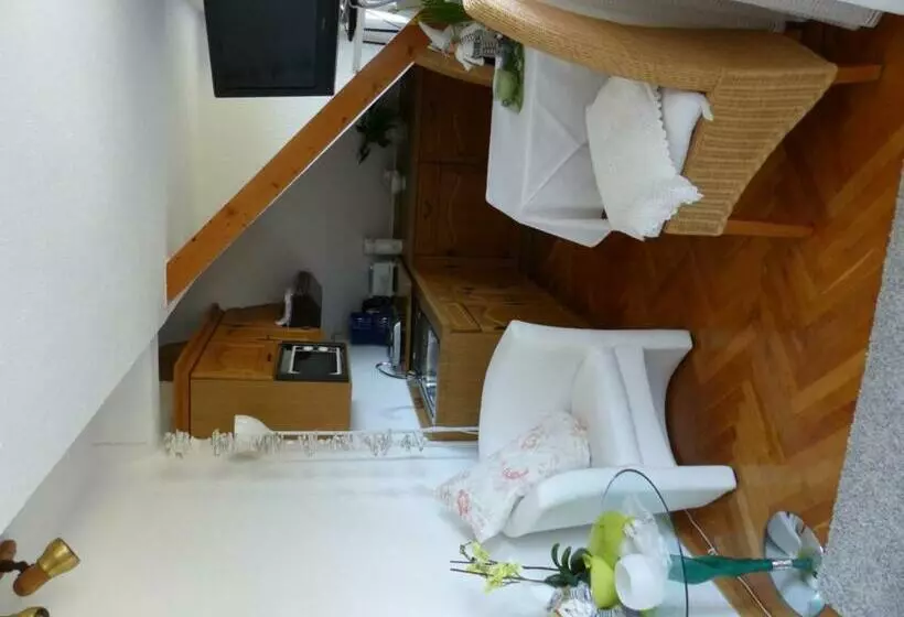 Majatalo Haus Marija M