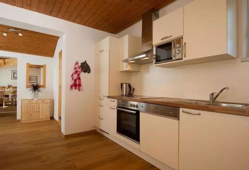 ペンション Haus Martina