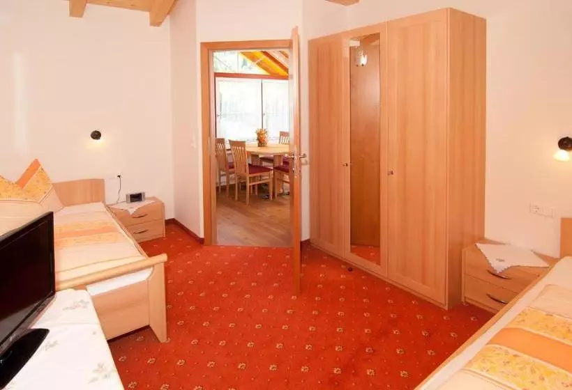 ペンション Haus Martina