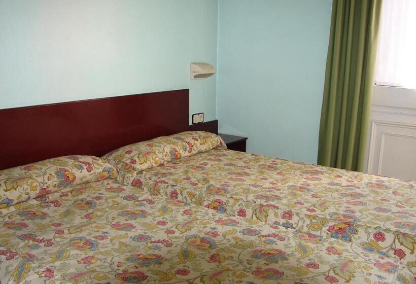 פנסיון Hostal Del Ripollès