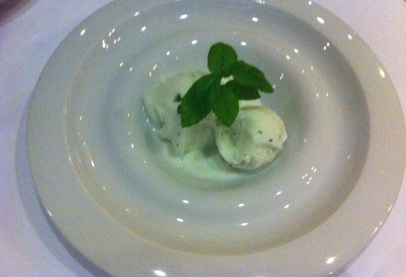 פנסיון Hostal Del Ripollès