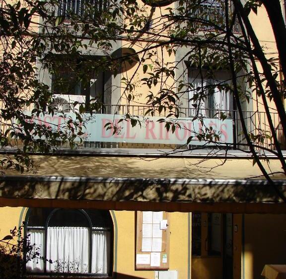 פנסיון Hostal Del Ripollès