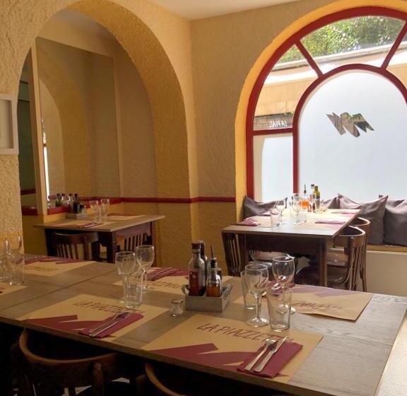 פנסיון Hostal Del Ripollès