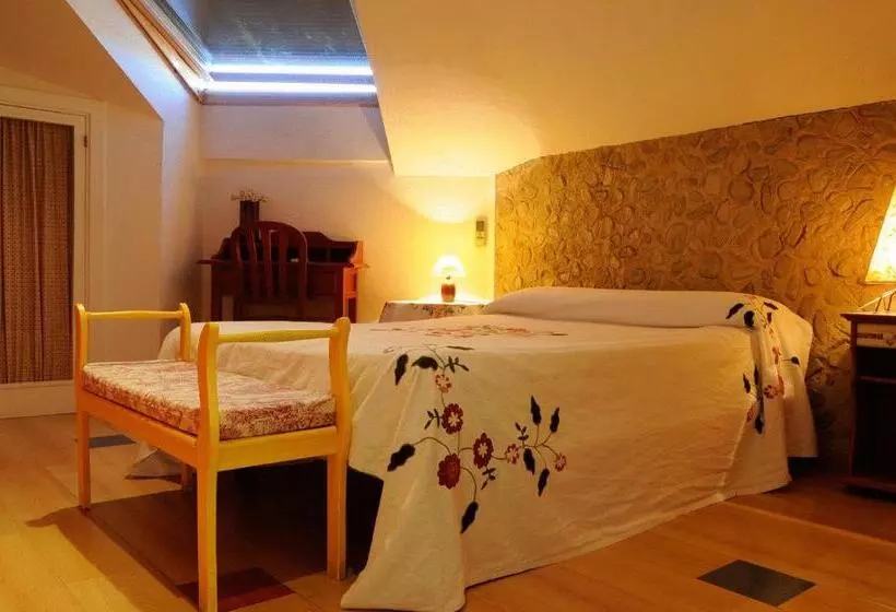 پانسیون Hosteria Solar De Tejada