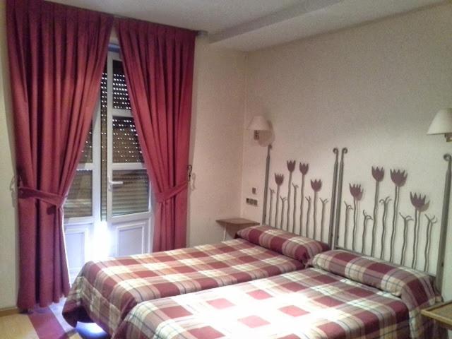 פנסיון Hosteria Solar De Tejada