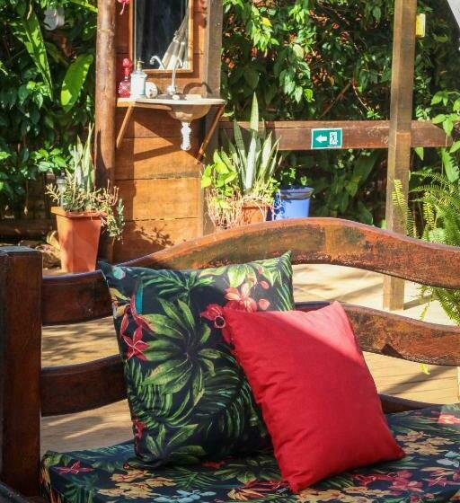 پانسیون Pousada Leão Marinho