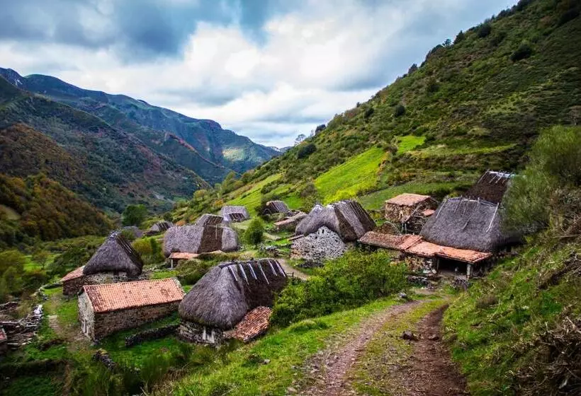 Majatalo Núcleo De Turismo Rural La Corte