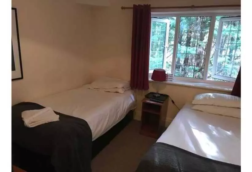 ペンション The Admirals Inn Guest House