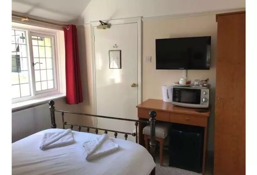 ペンション The Admirals Inn Guest House