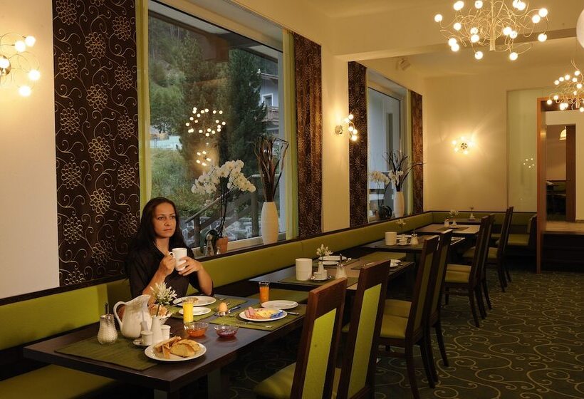 ペンション Viktoria Sölden