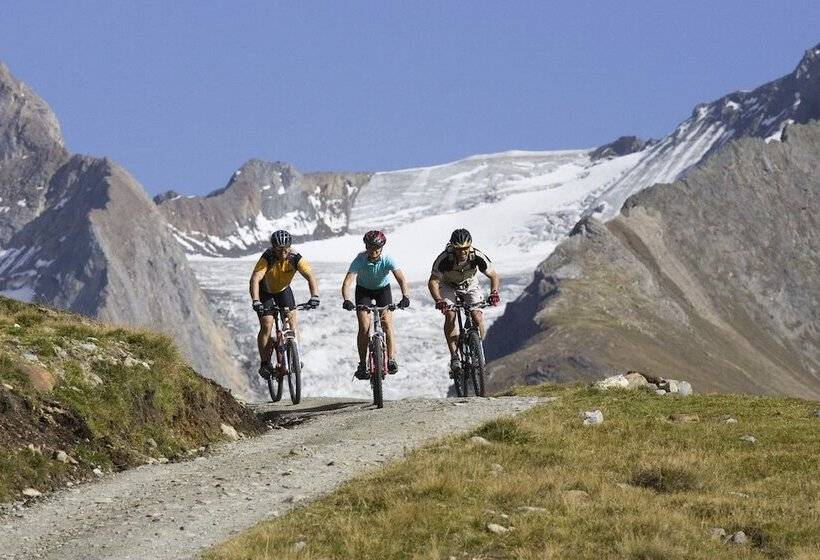 ペンション Viktoria Sölden