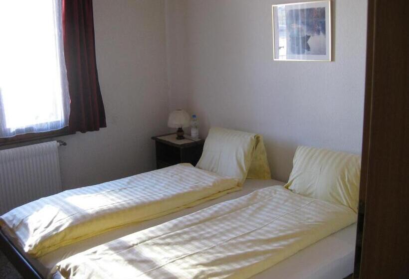 Retkeilymaja Pension Spycher