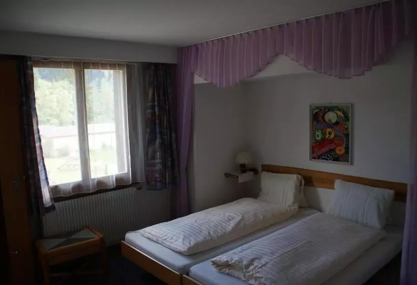 Retkeilymaja Pension Spycher