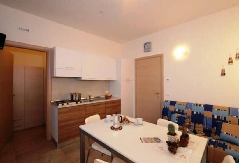 Отель Agriturismo Corte La Sacca