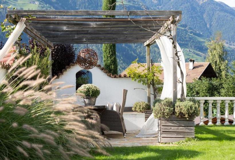 Landpalais Goyenhof   Deluxe Suites & Breakfast