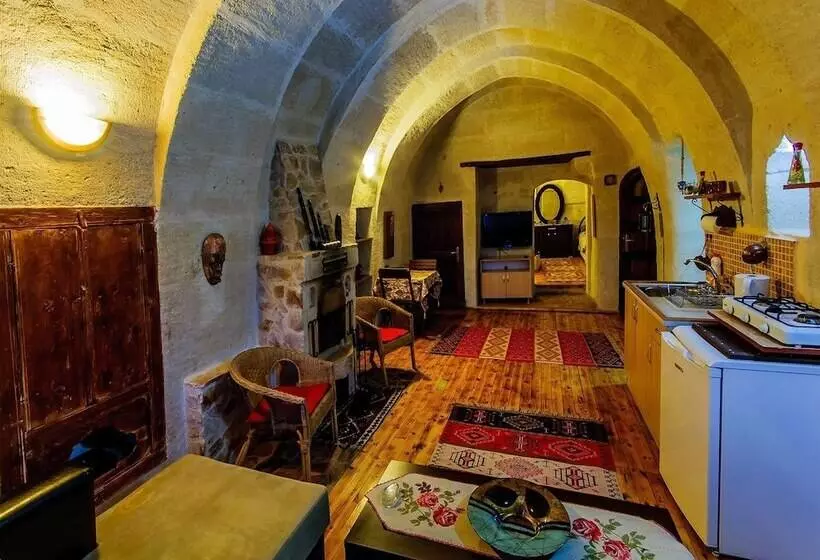 Majatalo Adanos Konuk Evi