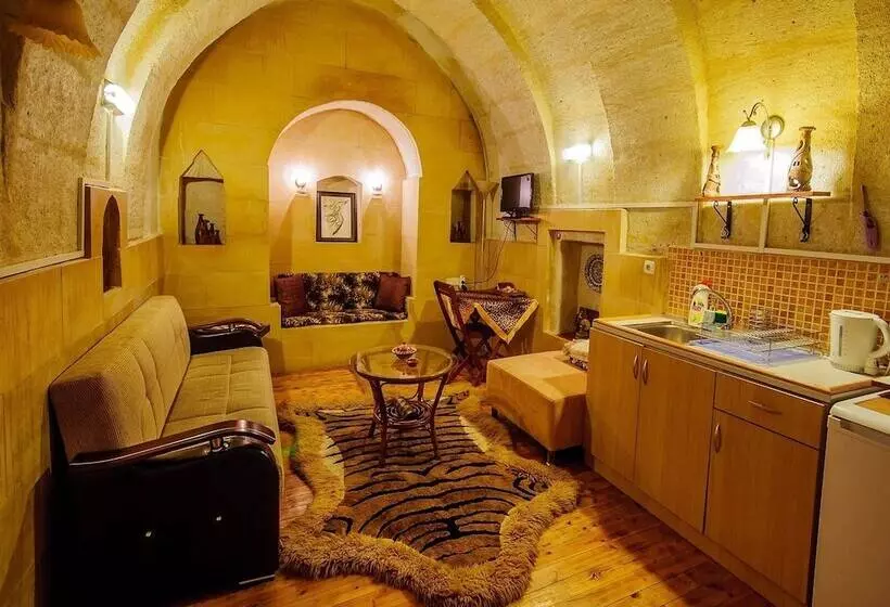 Majatalo Adanos Konuk Evi