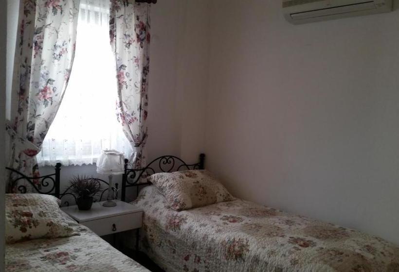 پانسیون Alacati Zeynep Otel