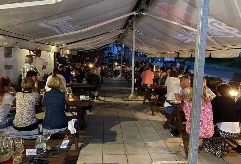 ペンション Hostinec U Pejska A Kocicky